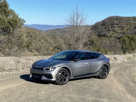 First Drive Review: 2022 Kia EV6 electric car is a hoot, and it hits ...