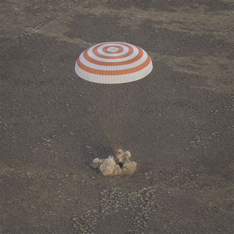 Soyuz Landing Photos: Expedition 49 Returns to Earth | Space