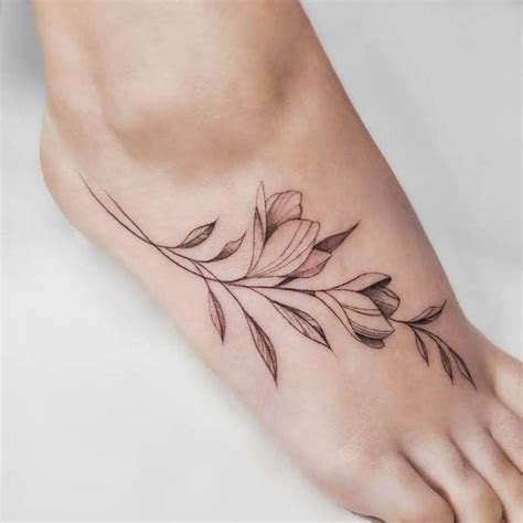 70 Gorgeous Foot Tattoos For Women – Best Hunter Zone