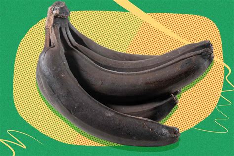 Is It Safe To Eat Completely Black Bananas? Here’s What the Experts Say