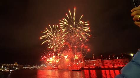 London fireworks 2023 white zone HD - YouTube