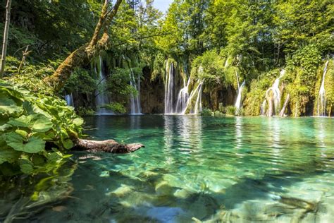 Ultimate Guide to Visiting Plitvice Lakes National Park, Croatia [2024 ]