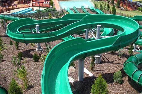 The Giant Water Slide from WhiteWater