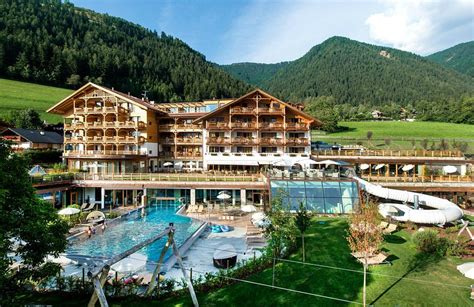 FAMILYHOTEL SONNWIES DOLOMITES (AU$152): 2021 Prices & Reviews (Luson ...