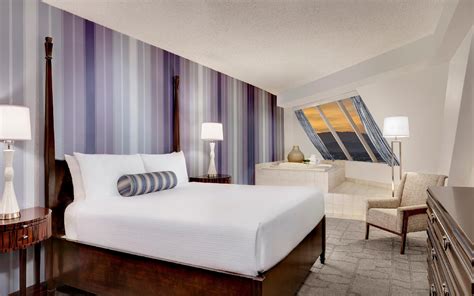 Luxor Hotel Resort (Las Vegas (NV)) - Deals, Photos & Reviews