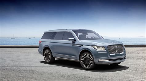 2018 Lincoln Navigator Teased, Features Illuminated Emblem - autoevolution