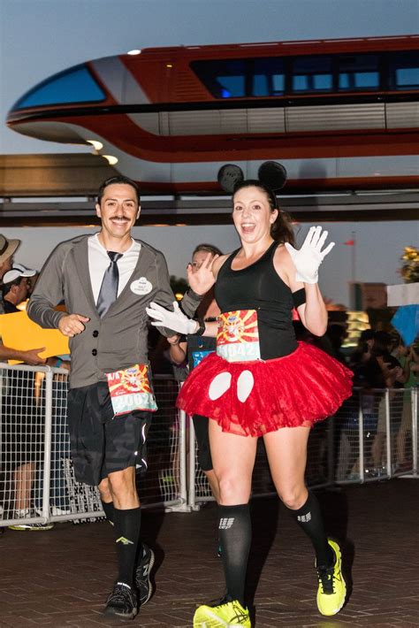 Runners Showed Their Diamond Disney Style During Disneyland Half ...