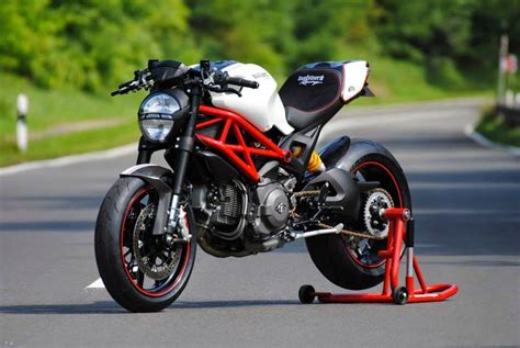 Il Ducatista - Desmo Magazine: Ducati Monster 1100 Evo by WalzWerk ...