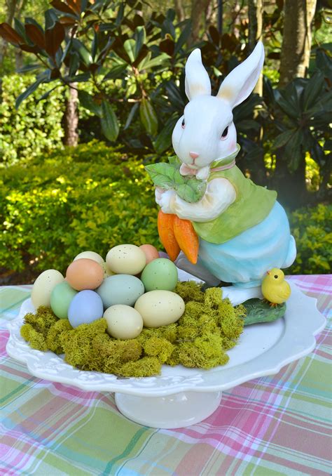 Chloe's Celebrations ~ A Cute Easter Centerpiece - Celebrate & Decorate