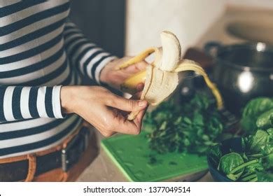 87,956 Banana Peeling Stock Photos, Images & Photography | Shutterstock