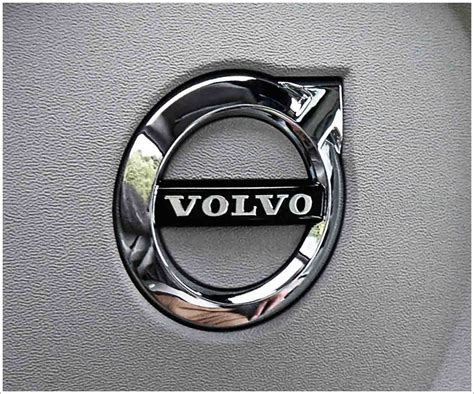 Volvo Logo Outline