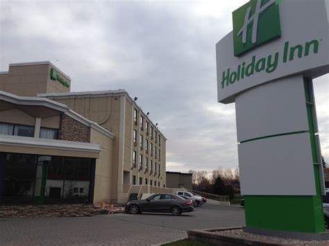 Holiday Inn Sudbury - 20 Photos & 10 Reviews - Hotels - 1696 Regent ...