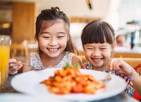 20 Restaurants Where Kids Eat for Free (Because Children Are Expensive)