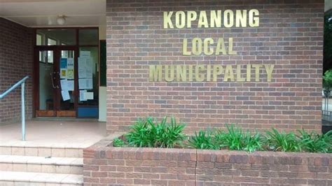 'We depend on loan sharks' − Municipal workers go months without ...