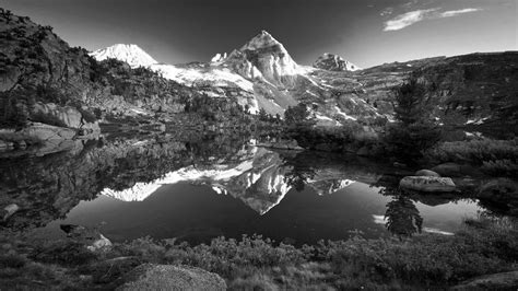 Black and White Mountain Wallpapers - Top Free Black and White Mountain ...