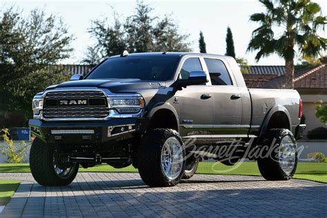 2019 RAM 2500 MEGA CAB DIESEL CUSTOM PICKUP - Front 3/4 - 252898