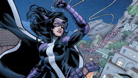 Everything You Need to Know About BIRDS OF PREY’s Huntress - Nerdist