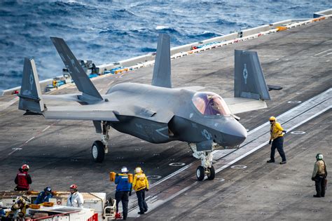 Pilot Ejects After F-35 Lightning II ‘Landing Mishap’ on USS Carl ...