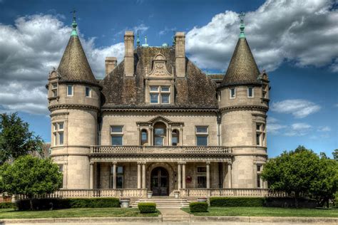 Abandoned Mansions Detroit Michigan