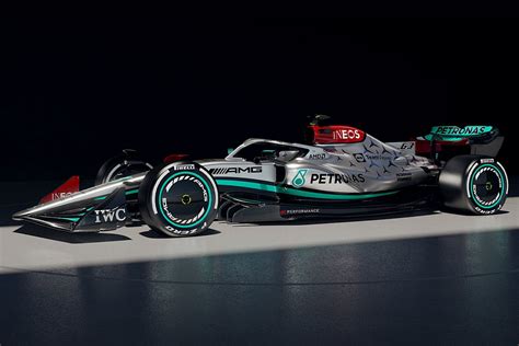 Mercedes explains decision to return to silver F1 livery for 2022