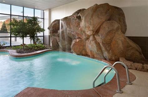 The 20 Best Hotels with Indoor Pools in Columbus, Ohio