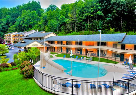 Downtown Gatlinburg Hotels | Hotels on The Parkway | Downtown Gatlinburg