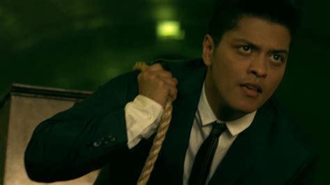 Bruno Mars - Grenade (Official Music Video) Chords - Chordify