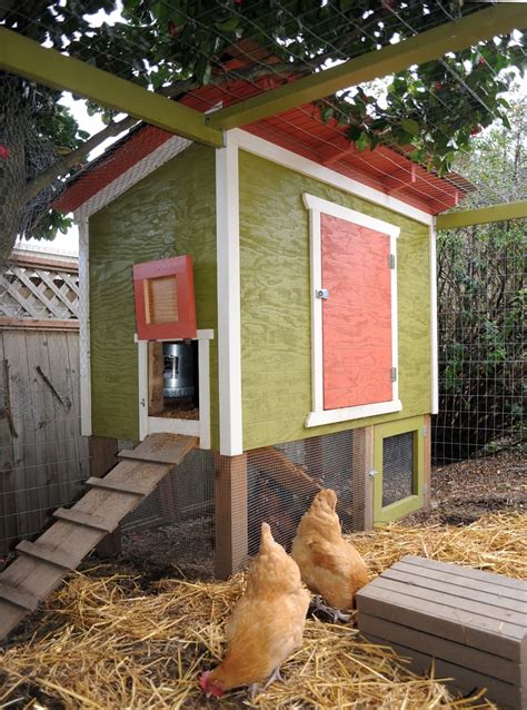 30 Awesome Custom Chicken Coop Ideas and DIY Plans (PHOTOS)