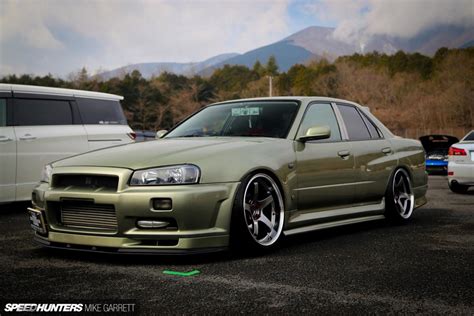 Skyline R34 Sedan : r/JDM