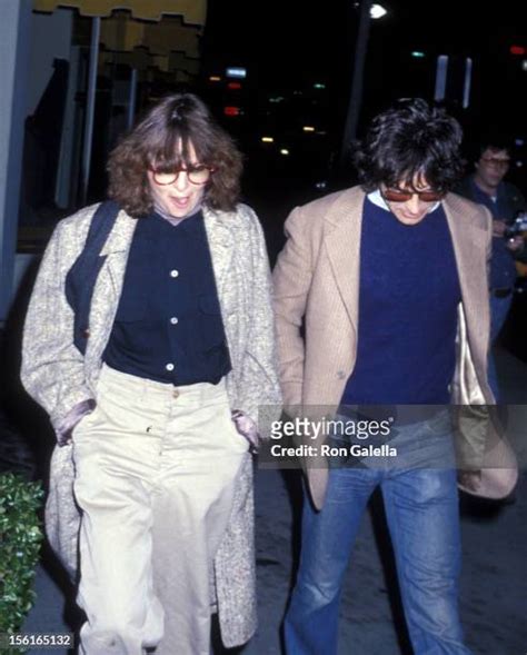 Diane Keaton & Warren Beatty Photos and Premium High Res Pictures ...