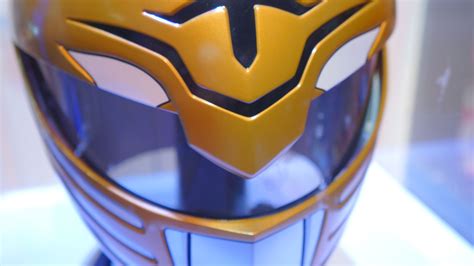 SDCC 2019 - High Resolution Images of the White Ranger Helmet - PWRRNGR