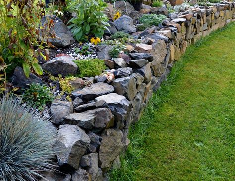 Retaining Wall Ideas to Help You Create Your Own Garden Paradise