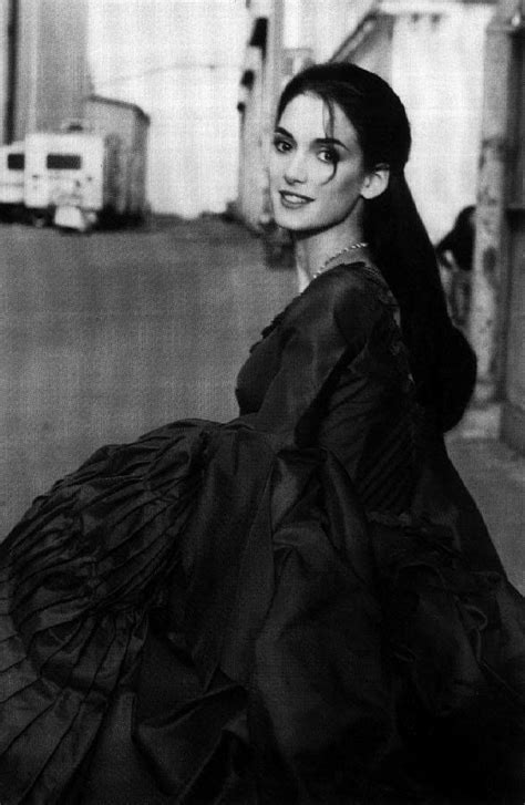 Winona Ryder as Mina Harker in Dracula (1992). | Winona ryder, Winona ...