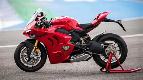 Ducati Refines 2023 Ducati Panigale V4 Range With Minor Updates