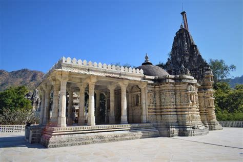 Parshwanath Jain Temple Ranakpur, Rajasthan | Travel Insights | Voyager ...