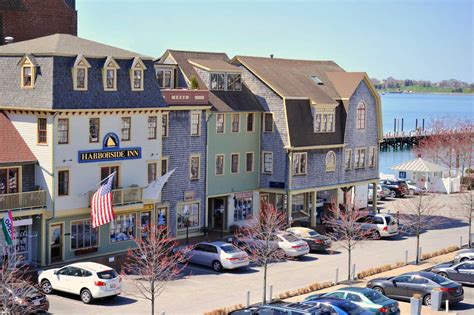 Newport Harborside Inn - Waterfront Oasis in Downtown Newport