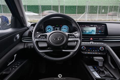 Hyundai Elantra 2023 CVT - TEST. Sporo zalet przykrytych solidną wadą ...