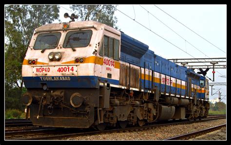 India's First Dual Cab EMD Locomotive TKD WDP4D 40014. | Flickr