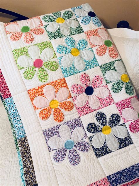 Flowers #baby quilts patterns girl easy #Flowers | Easy quilts, Quilt ...