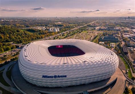 Allianz Arena Tour - Bayern Munich Stadium - CEETIZ