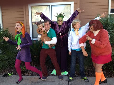 Family Halloween Costume - Scooby Doo and the Gang