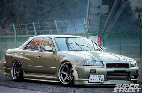 2000 Nissan Skyline GT-T - Four Doors are for Real Men