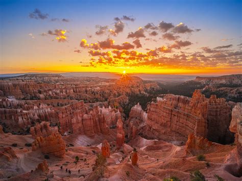 Thor's Hammer Sunrise Bryce Canyon National Park Hoodoos Abstract Red ...