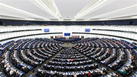 File:European Parliament Strasbourg Hemicycle - Diliff.jpg - Wikipedia