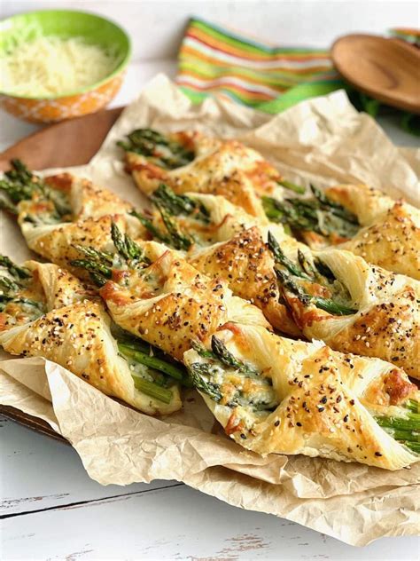 Asparagus Puff Pastry Bundles - Quiche My Grits