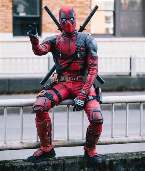 Deadpool cosplay | Deadpool cosplay, Marvel cosplay, Male cosplay