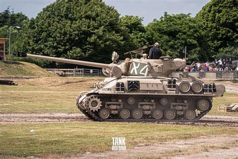 Sherman Tank - M51 Super Sherman | Tank Historia