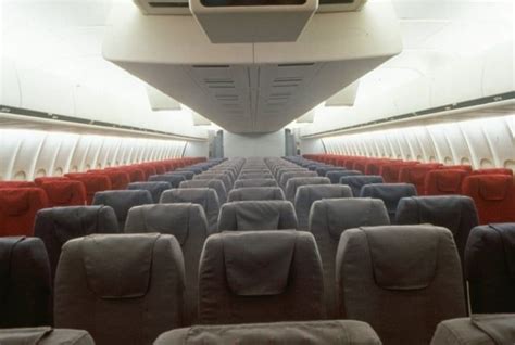 Delta MD-11 Cabin | Airplane interior, Aircraft interiors, Airline ...