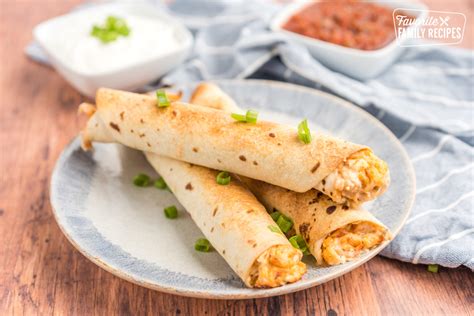 Chicken Flautas {Quick and Easy Dinner Idea} | Favorite Family Recipes