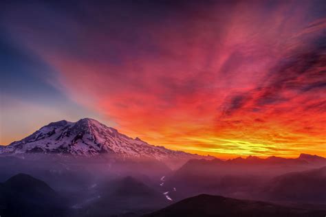 The most amazing sunrise I've witnessed with Mt. Rainier to accompany ...